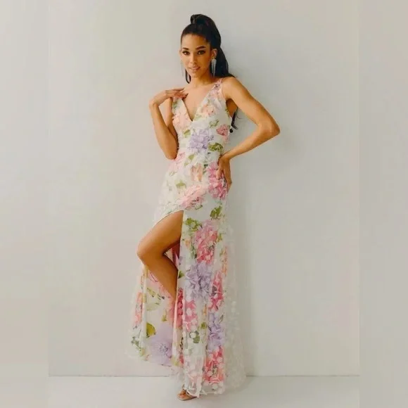Xscape 3D-Appliqué Floral-Print Gown Size 4 White‎ Pink Formal Evening Dress Maxi